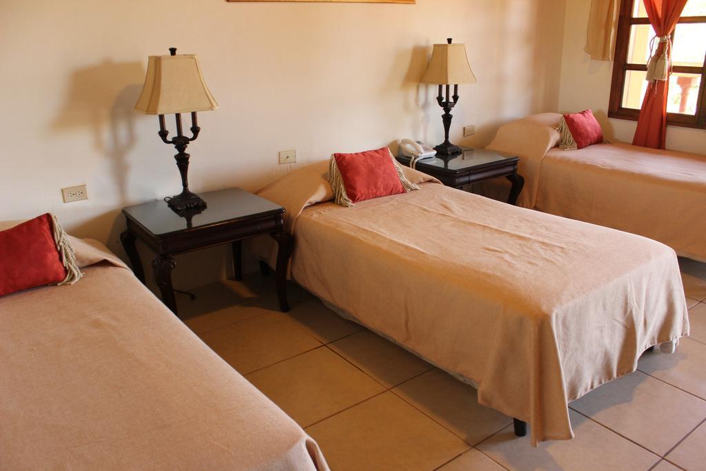 Hotel Palacio Real Granada Kamer foto